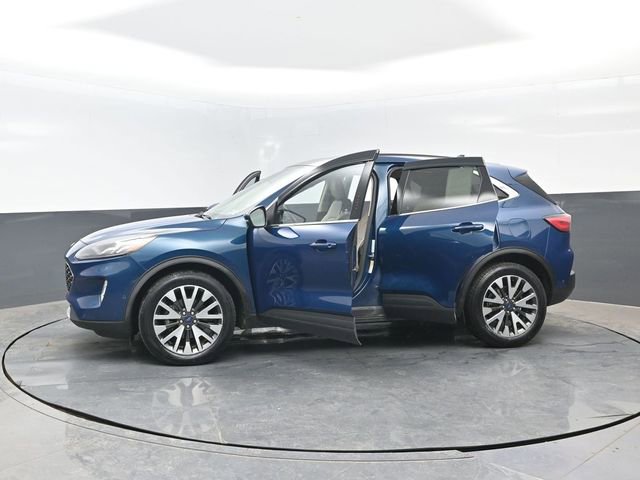 Certified 2020 Ford Escape Titanium AWD/4WD image 31