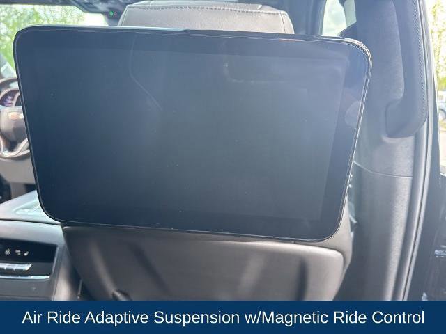 Used 2023 Cadillac Escalade Premium Luxury Platinum image 17