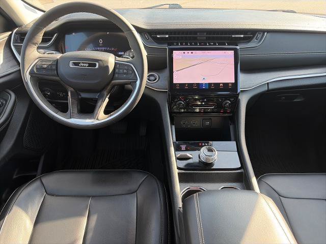 Used 2023 Jeep Grand Cherokee Limited AWD/4WD image 6