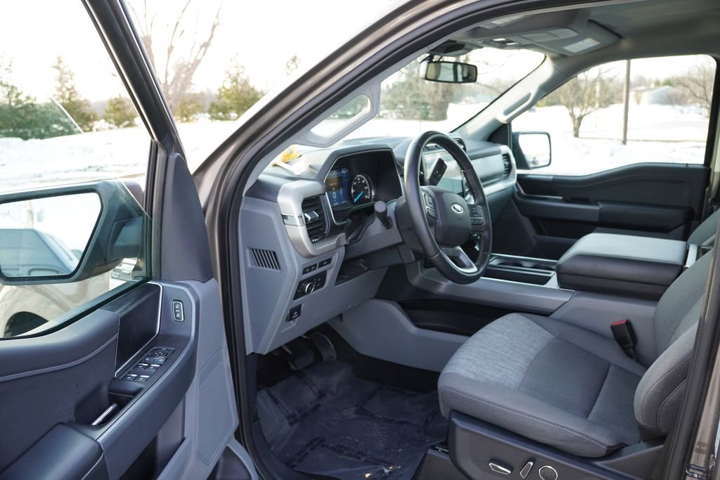 Certified 2021 Ford F150 XLT w/ Equipment Group 302A High image 16