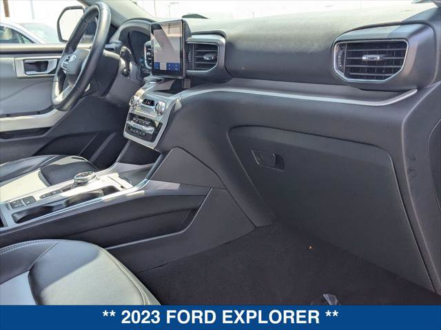 Certified 2023 Ford Explorer XLT w/ Equipment Group 202A RWD image 23