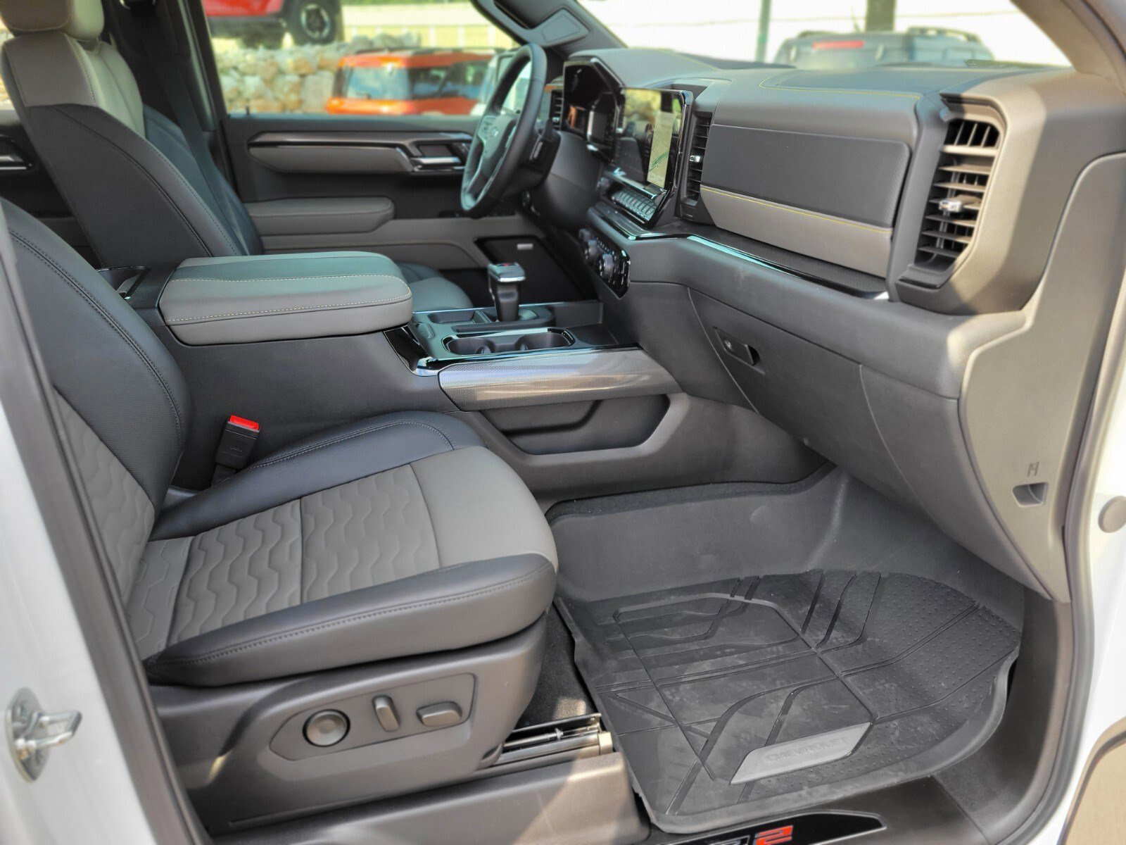 Used 2025 Chevrolet Silverado 1500 ZR2 image 12