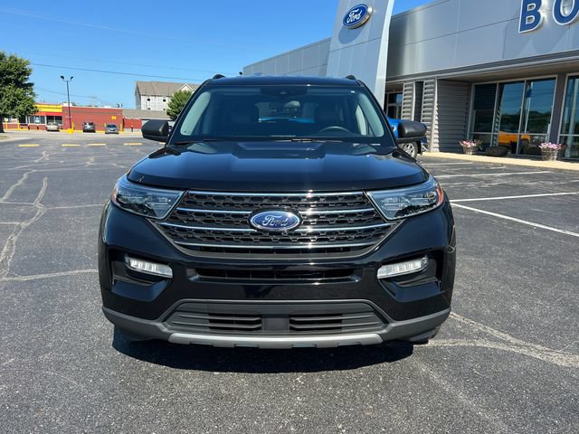 Certified 2024 Ford Explorer XLT w/ Equipment Group 202A AWD/4WD image 2