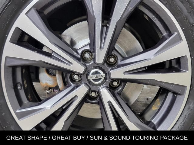 Used 2019 Nissan Rogue SV w/ Sun & Sound Touring Package AWD/4WD image 10