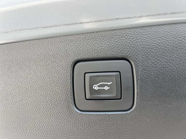 Used 2024 Buick Envista Sport Touring w/ Convenience I Package FWD image 12