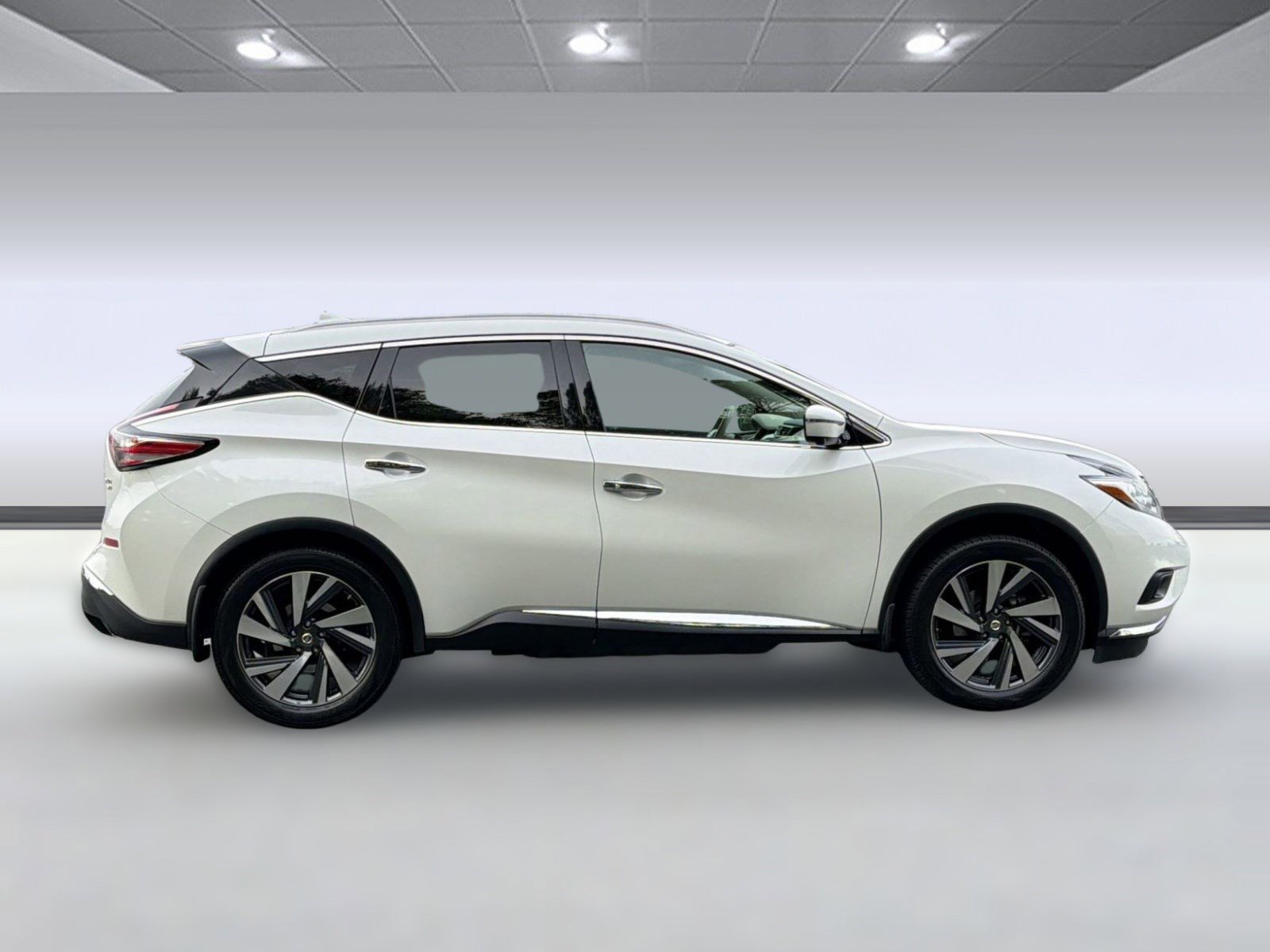 Used 2018 Nissan Murano Platinum w/ Cargo Package image 6