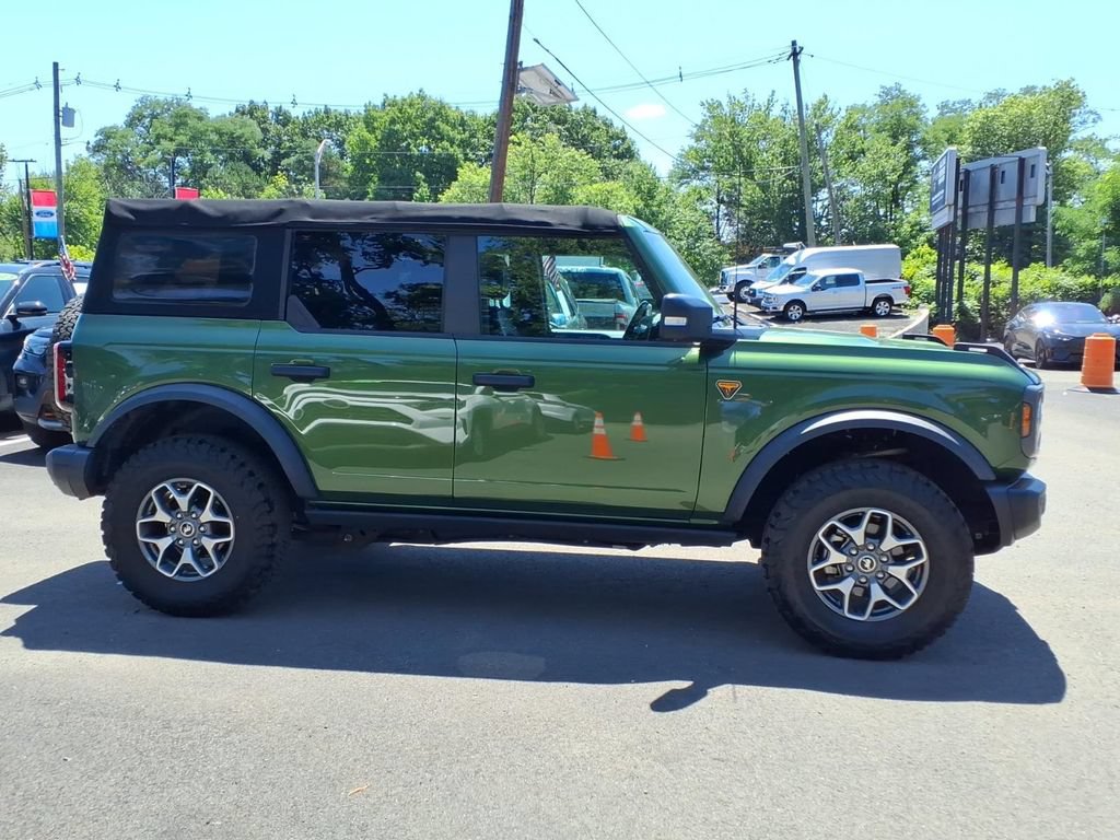 Certified 2022 Ford Bronco Badlands AWD/4WD image 8