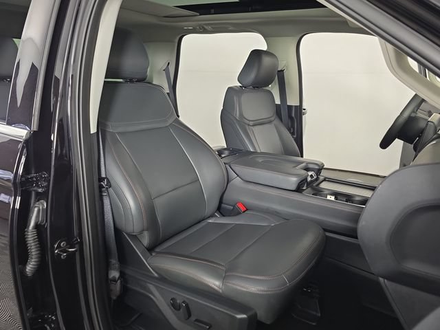 Certified 2025 Ford Expedition Active AWD/4WD image 30