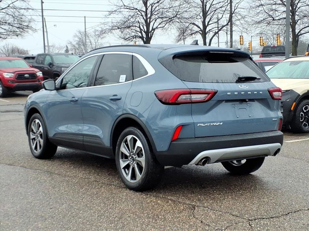 Certified 2023 Ford Escape Platinum w/ Premium Technology Package image 2
