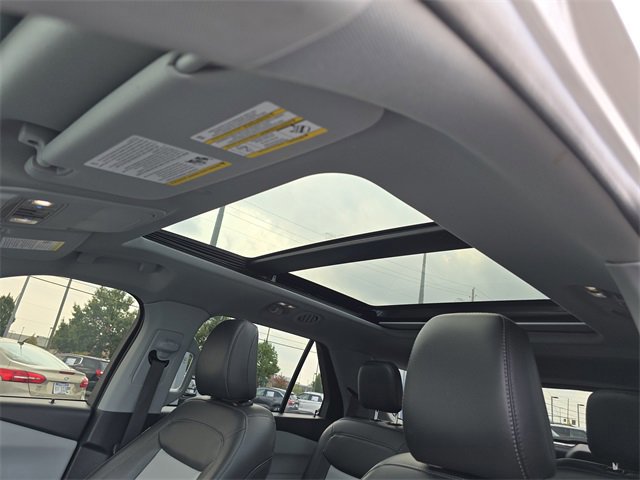 Certified 2022 Ford Explorer XLT w/ Equipment Group 202A image 10