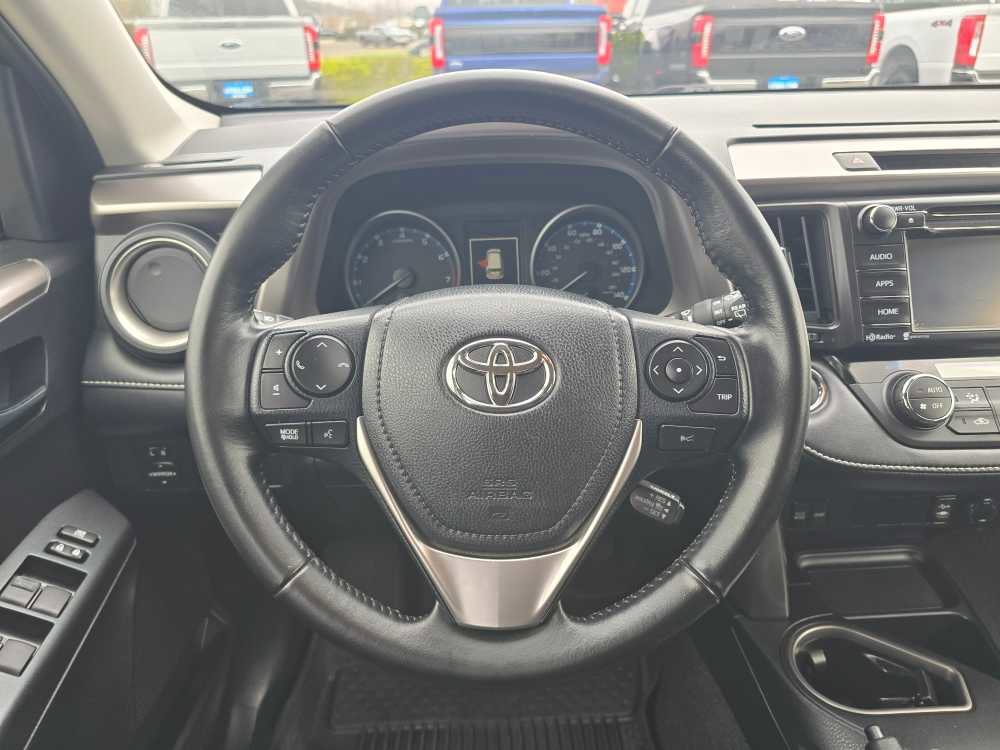 Used 2018 Toyota RAV4 XLE image 11