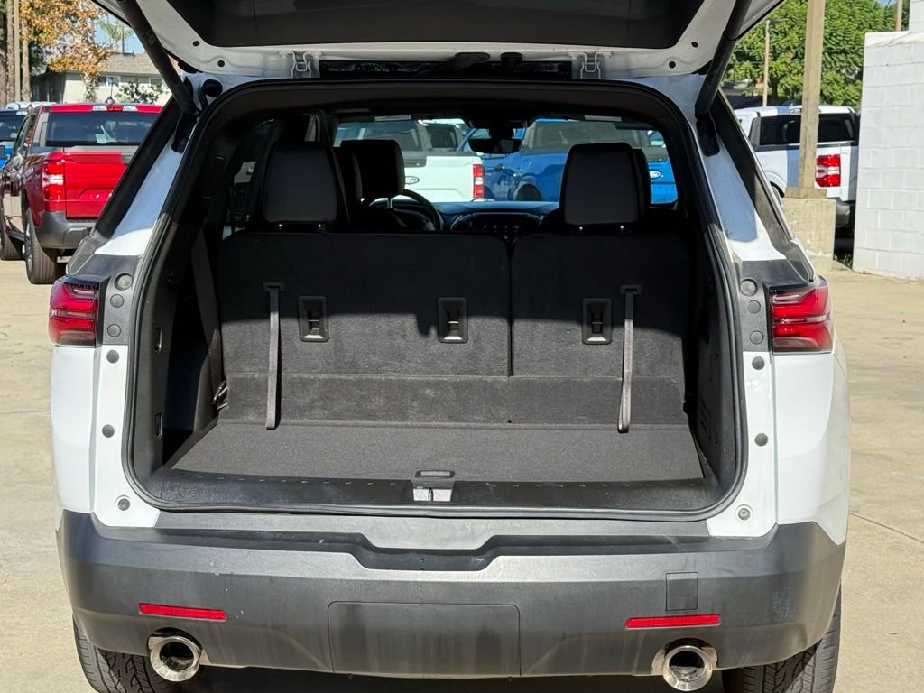 Used 2023 Chevrolet Traverse RS image 19