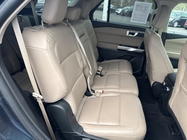 Certified 2022 Ford Explorer XLT w/ Equipment Group 202A AWD/4WD image 13