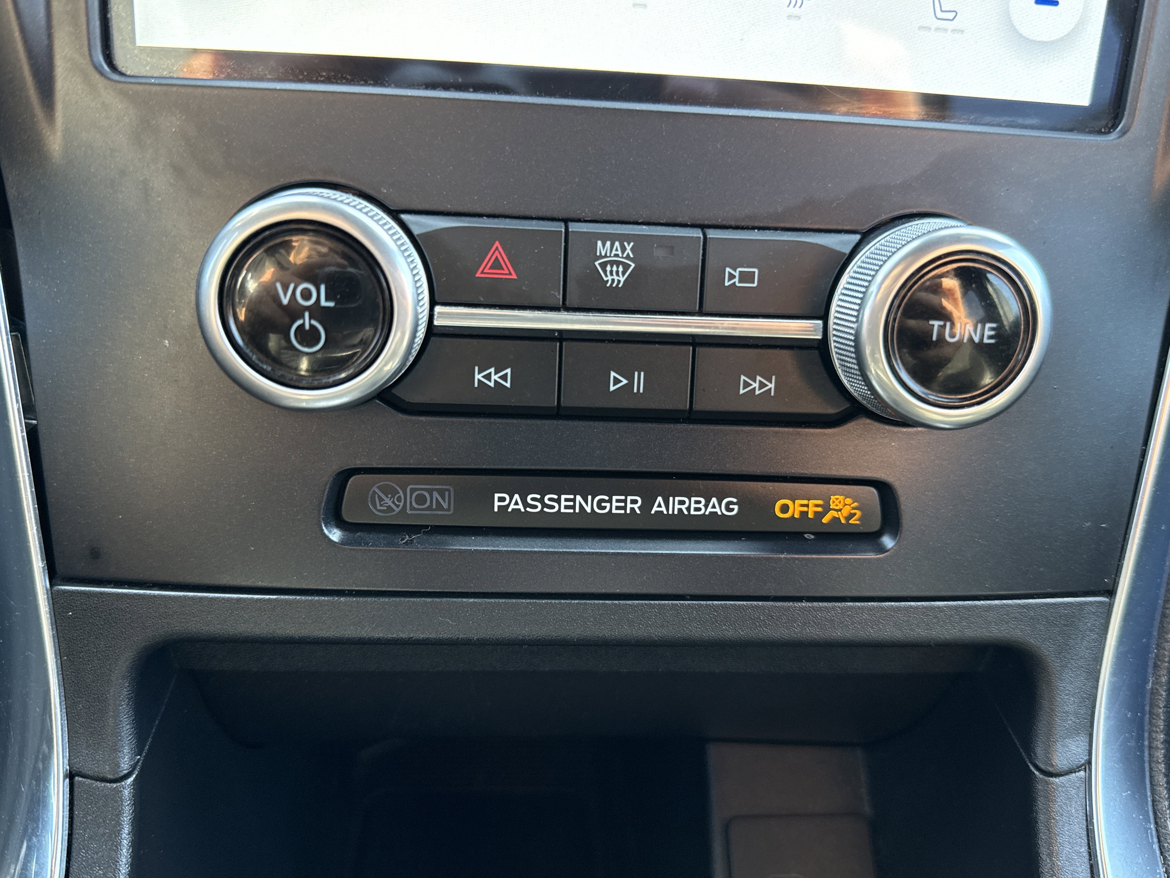 Certified 2022 Ford Edge ST w/ Equipment Group 401A image 23