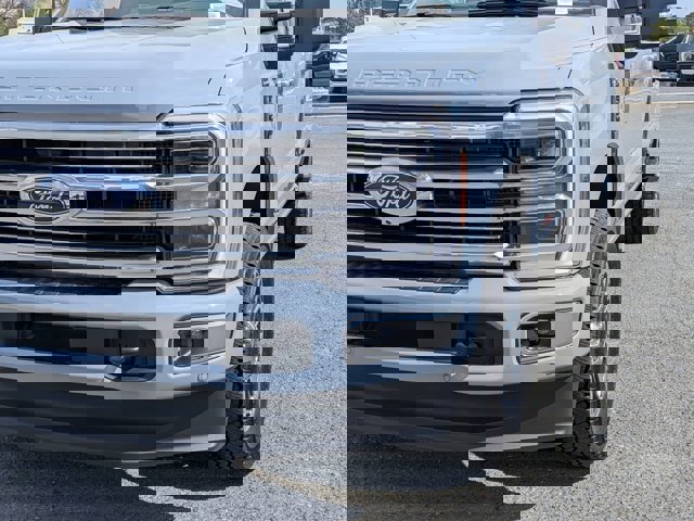 Certified 2025 Ford F350 Platinum w/ Platinum Plus Package image 2