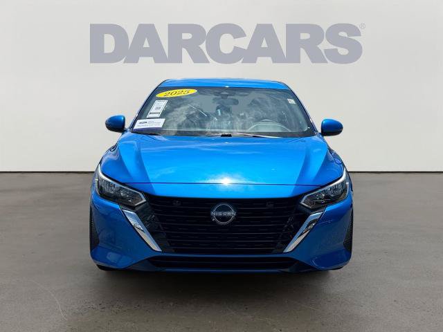 Used 2025 Nissan Sentra SV FWD image 2