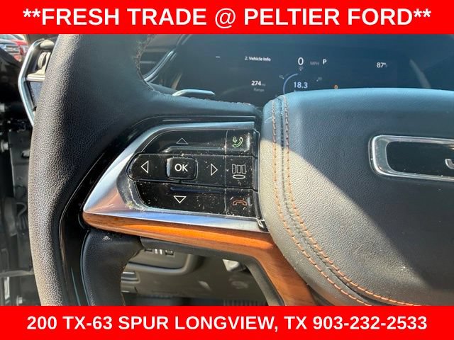 Used 2023 Jeep Grand Cherokee L Summit AWD/4WD image 17