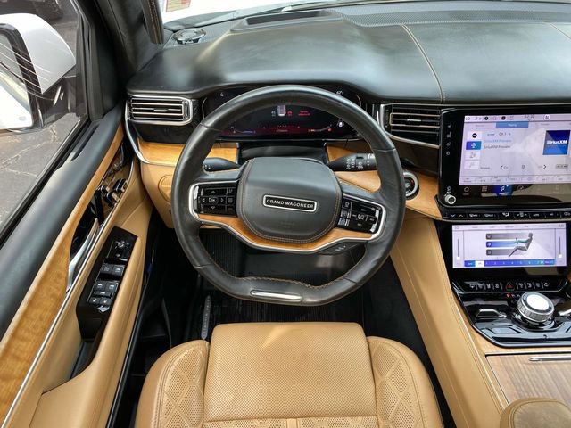 Used 2022 Jeep Grand Wagoneer Series III image 16