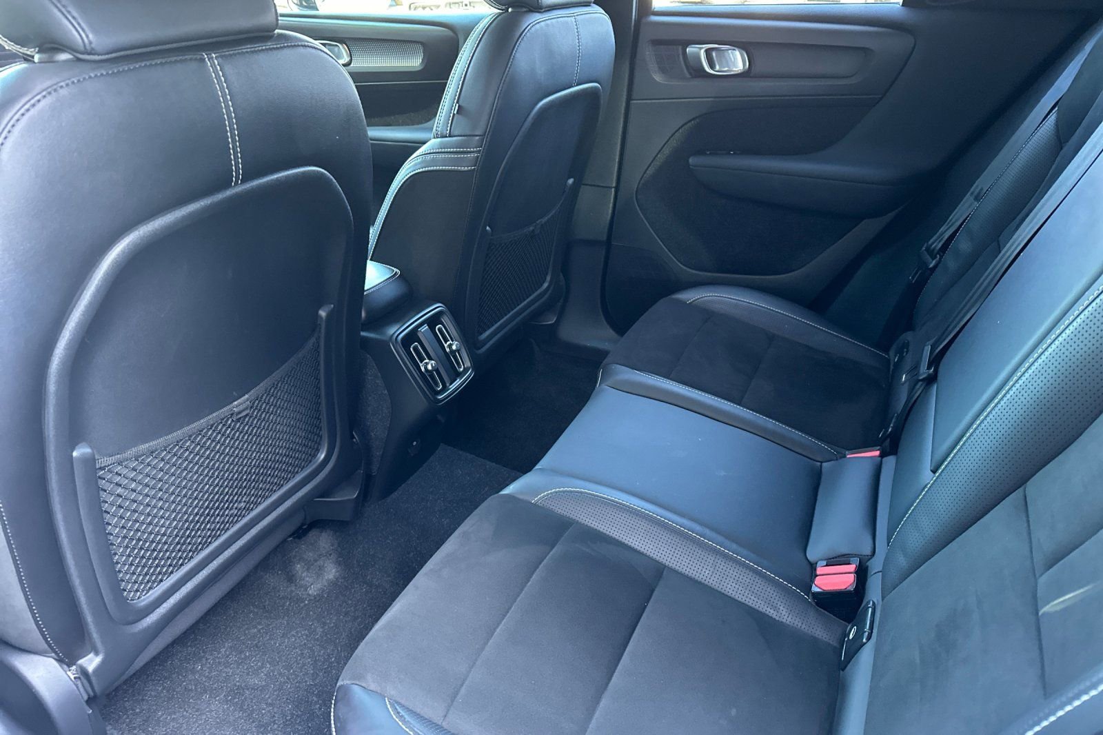 Used 2019 Volvo XC40 T5 R-Design AWD/4WD image 15