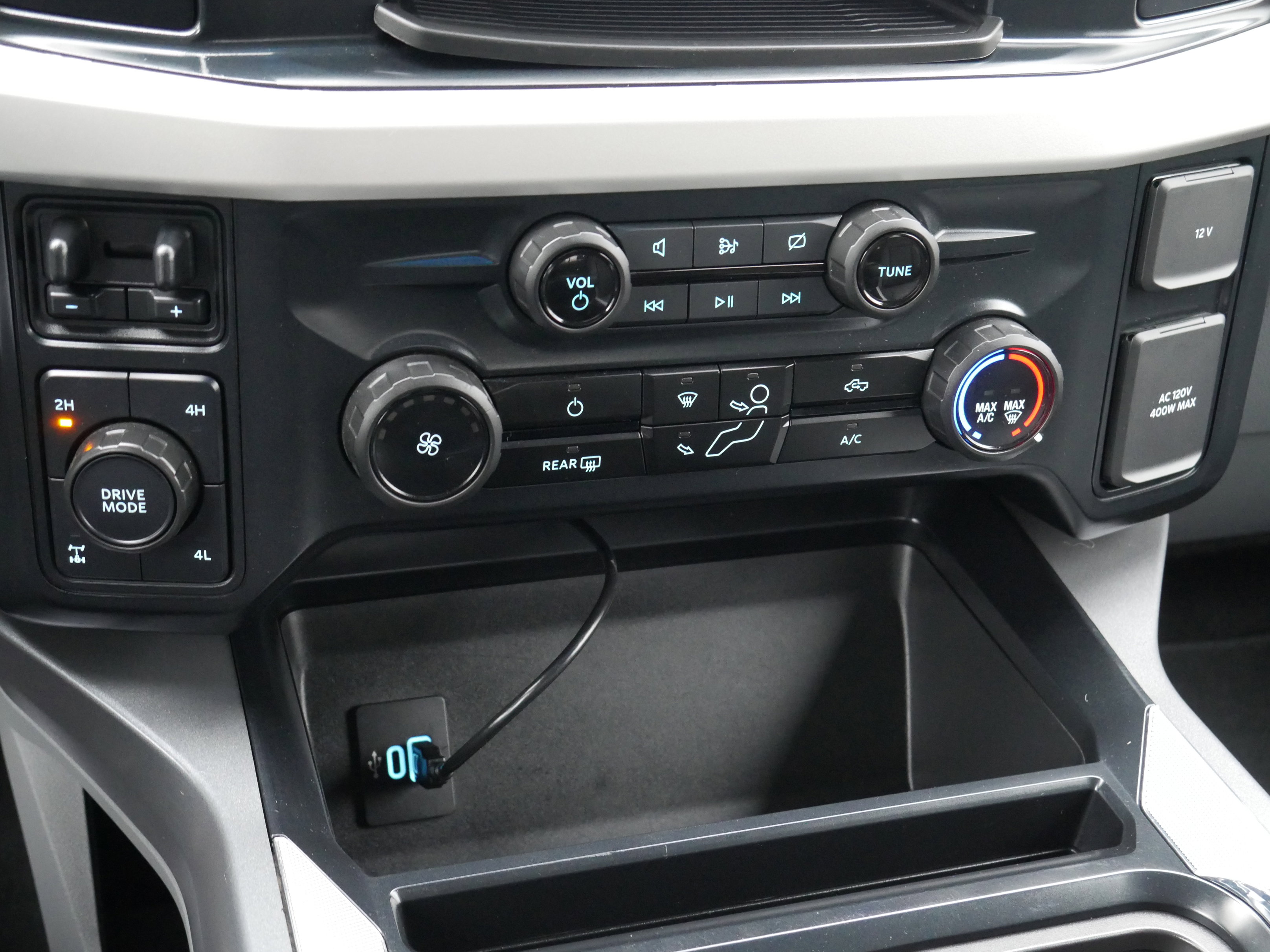 Certified 2023 Ford F350 XLT w/ 360-Degree Camera Package image 16