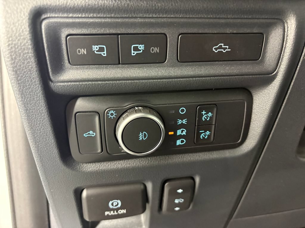 Certified 2022 Ford F150 Platinum w/ FX4 Off-Road Package AWD/4WD image 14