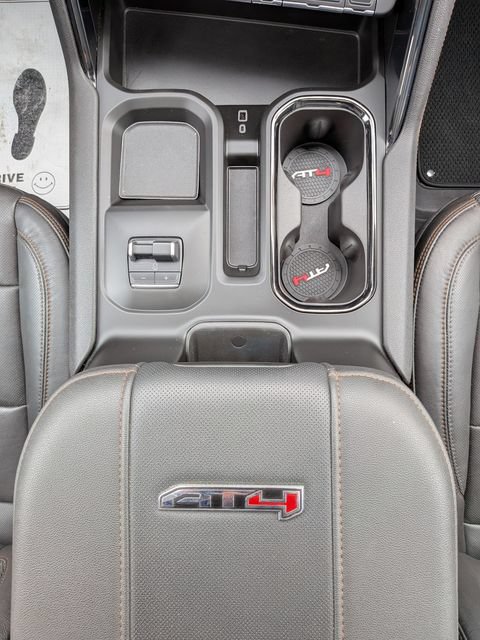 Used 2024 GMC Sierra 2500 AT4 w/ AT4 Premium Plus Package AWD/4WD image 15
