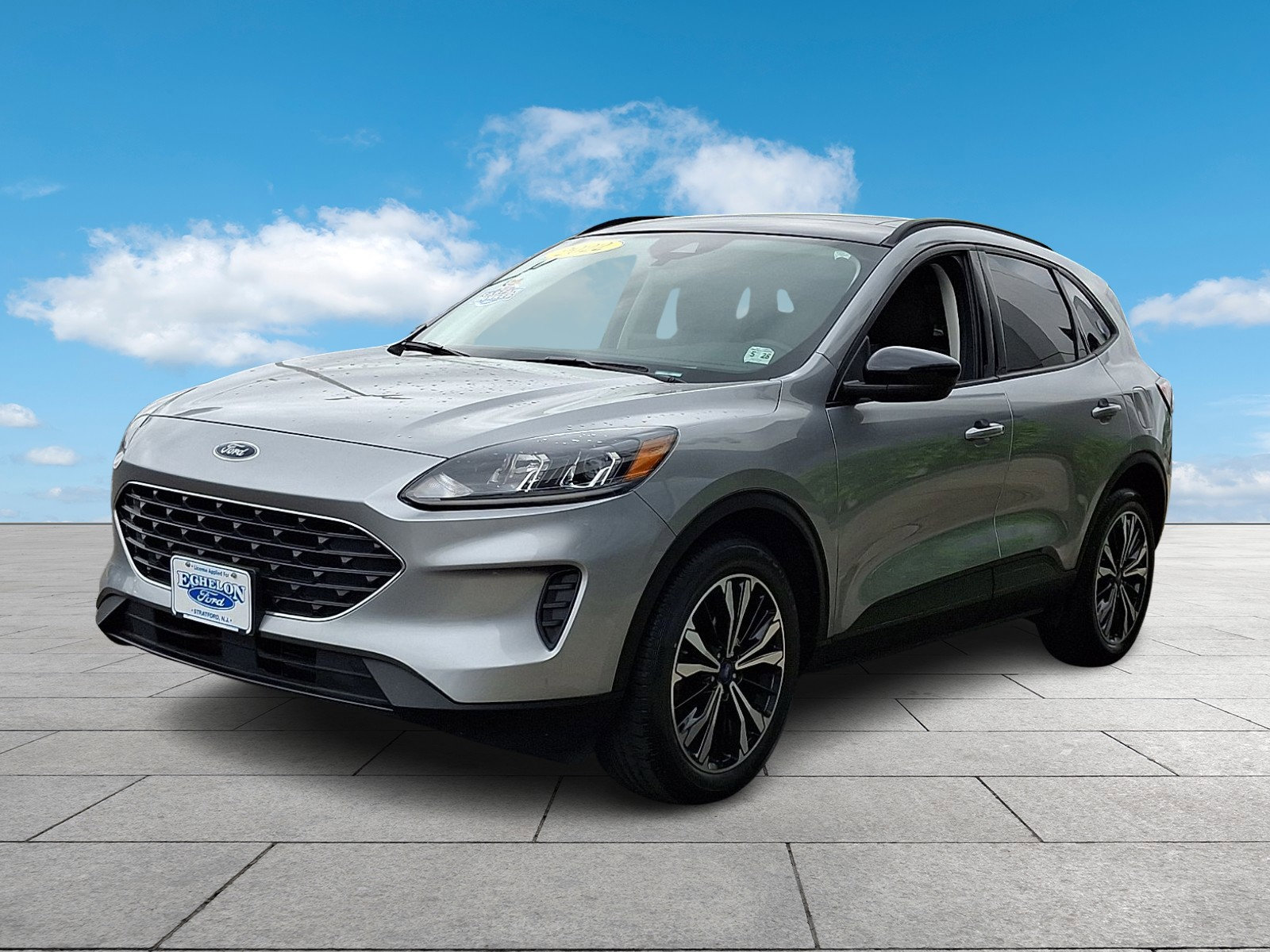 Certified 2022 Ford Escape SE w/ SE Sport Appearance Package AWD/4WD image 3