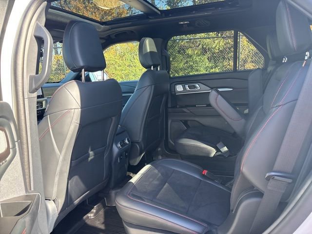 Certified 2025 Ford Explorer ST image 12