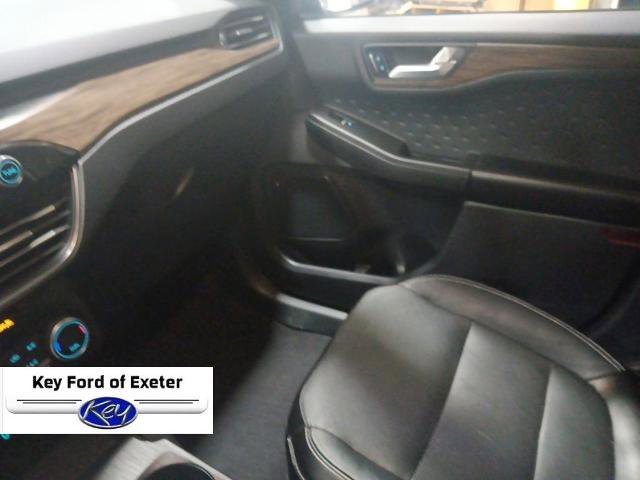 Certified 2020 Ford Escape Titanium AWD/4WD image 28