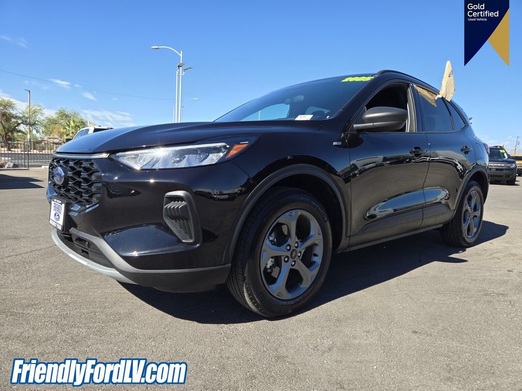 Certified 2025 Ford Escape ST-Line AWD/4WD image 2