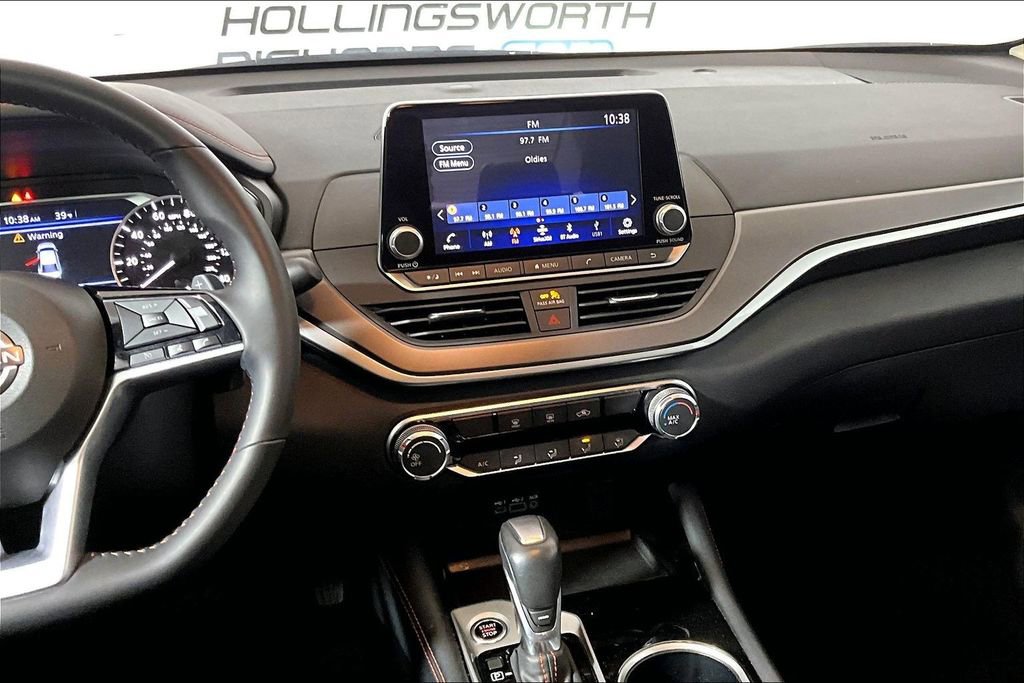 Used 2025 Nissan Altima 2.5 SR image 5