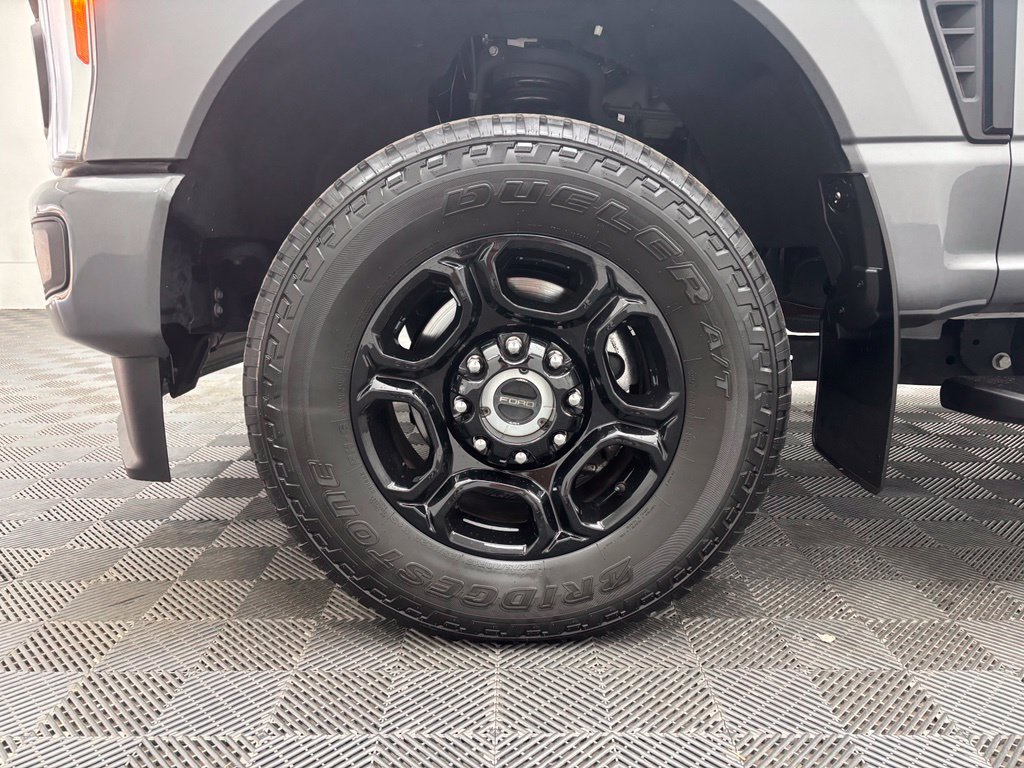 Certified 2023 Ford F250 XLT w/ XLT Premium Package AWD/4WD image 15