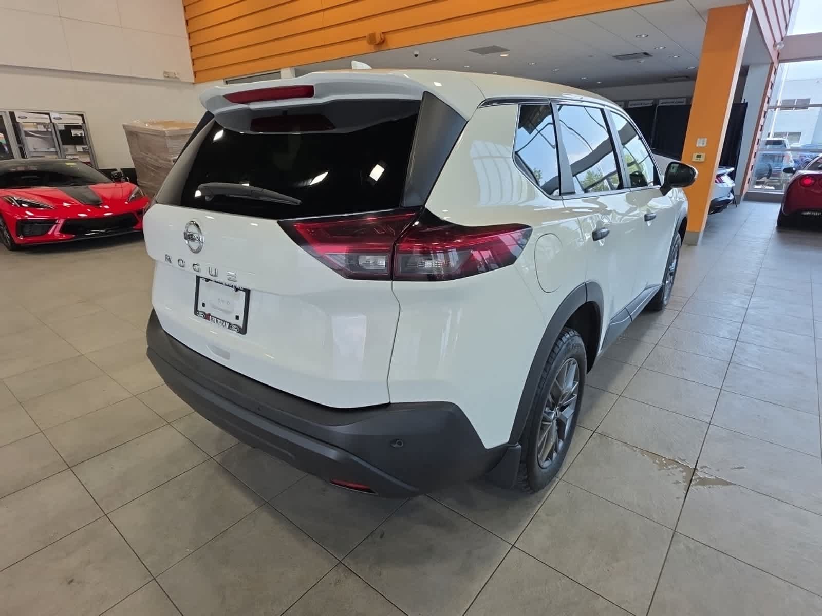 Used 2021 Nissan Rogue S FWD image 9