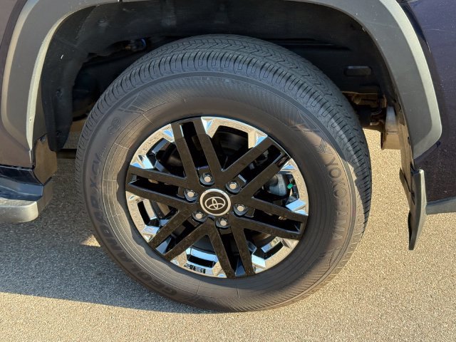 Used 2024 Toyota Sequoia SR5 AWD/4WD image 5