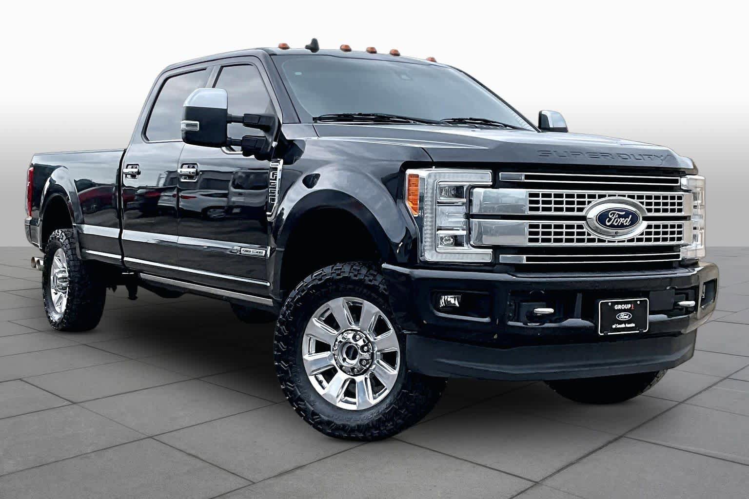 Certified 2019 Ford F350 Platinum w/ Platinum Ultimate Package AWD/4WD image 3