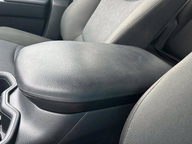 Used 2025 Toyota RAV4 XLE FWD image 36