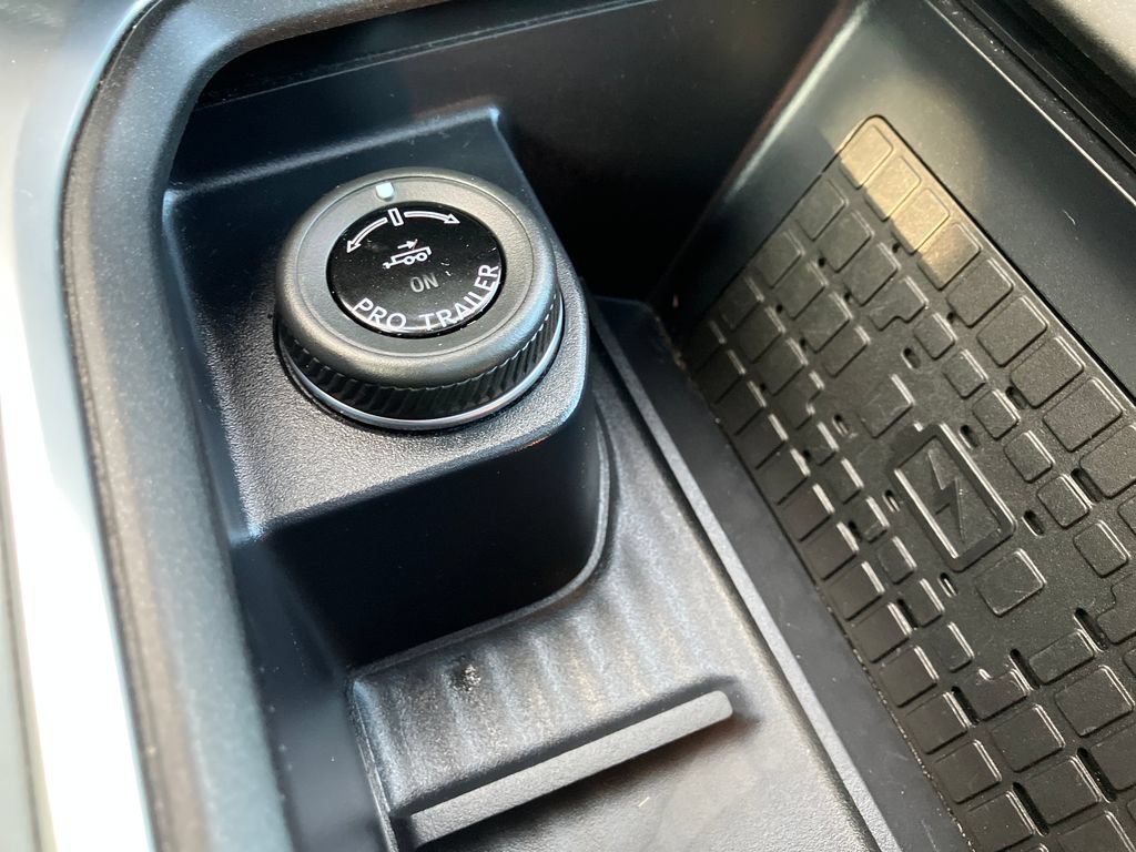Certified 2025 Ford Expedition Active AWD/4WD image 37