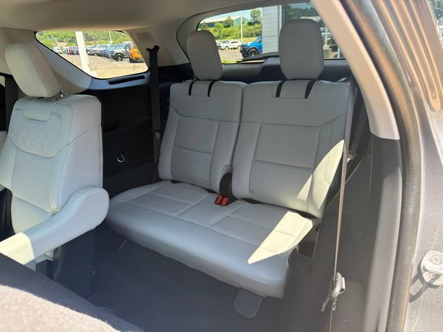 Certified 2025 Ford Explorer Platinum w/ Ultimate Package AWD/4WD image 28