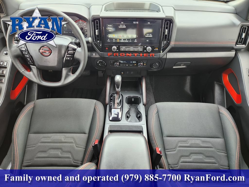 Used 2025 Nissan Frontier PRO-4X AWD/4WD image 19