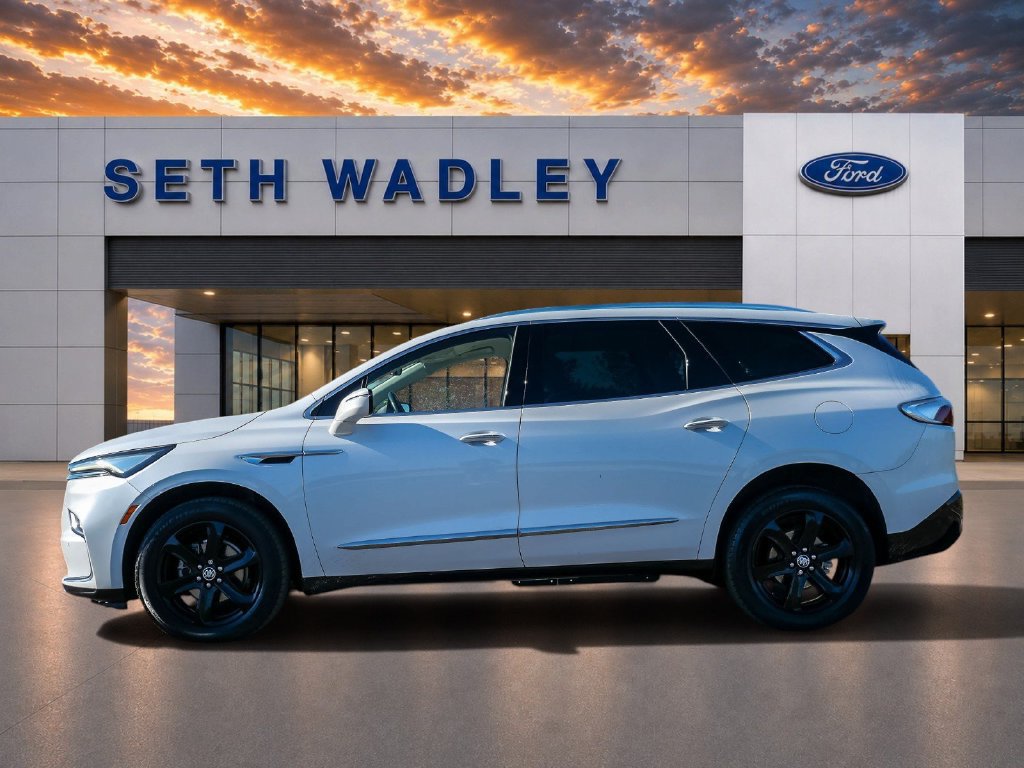 Used 2023 Buick Enclave Essence w/ Sport Touring Edition FWD image 4