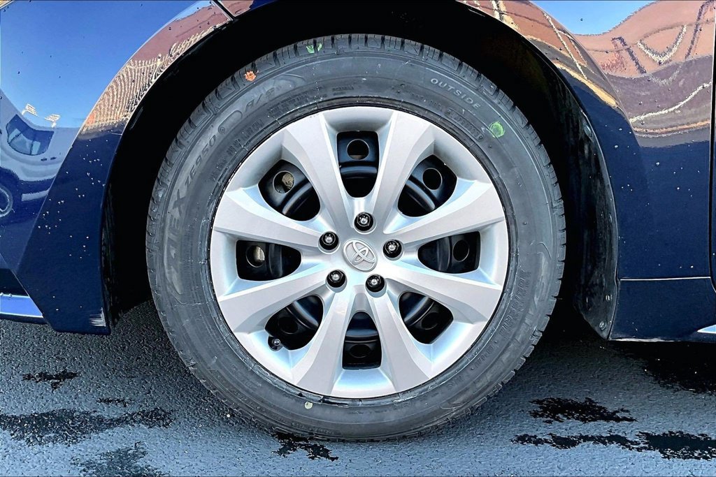 Used 2024 Toyota Corolla LE FWD image 9