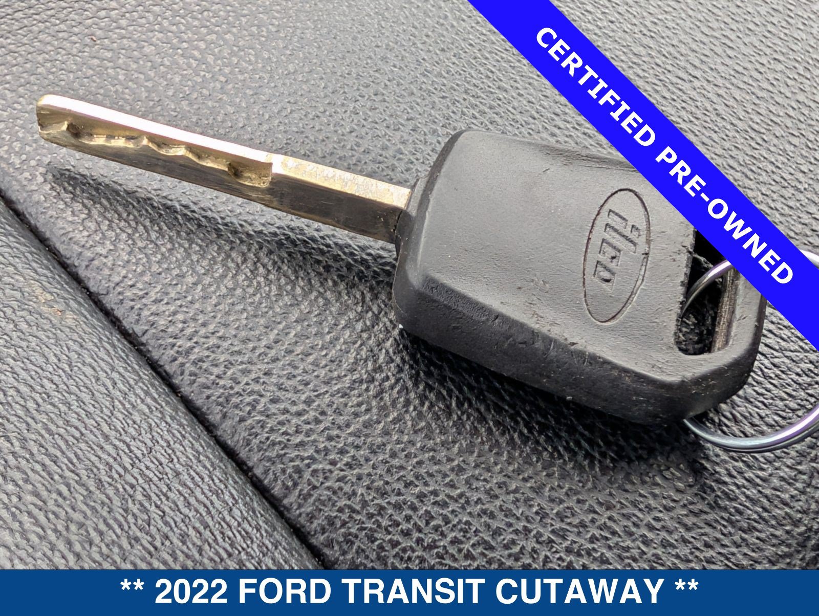Certified 2022 Ford Transit 350 DRW RWD image 31