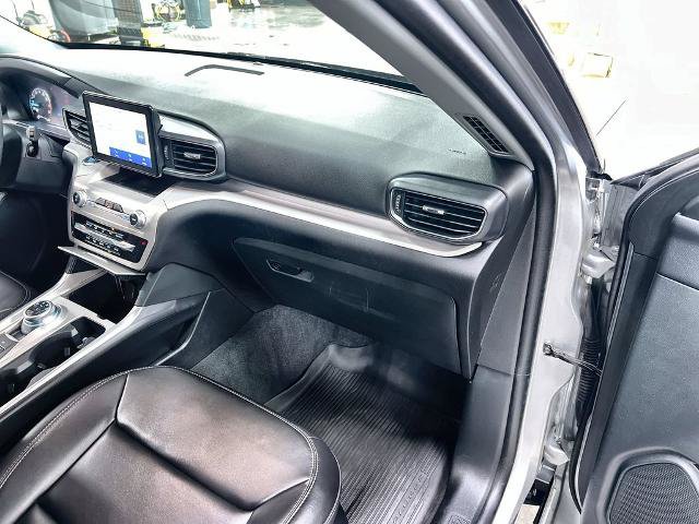 Certified 2023 Ford Explorer XLT w/ Equipment Group 202A AWD/4WD image 30