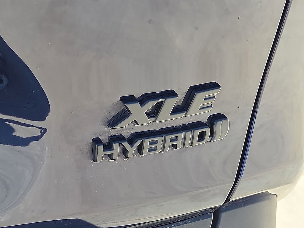 Used 2024 Toyota RAV4 XLE Premium AWD/4WD image 15