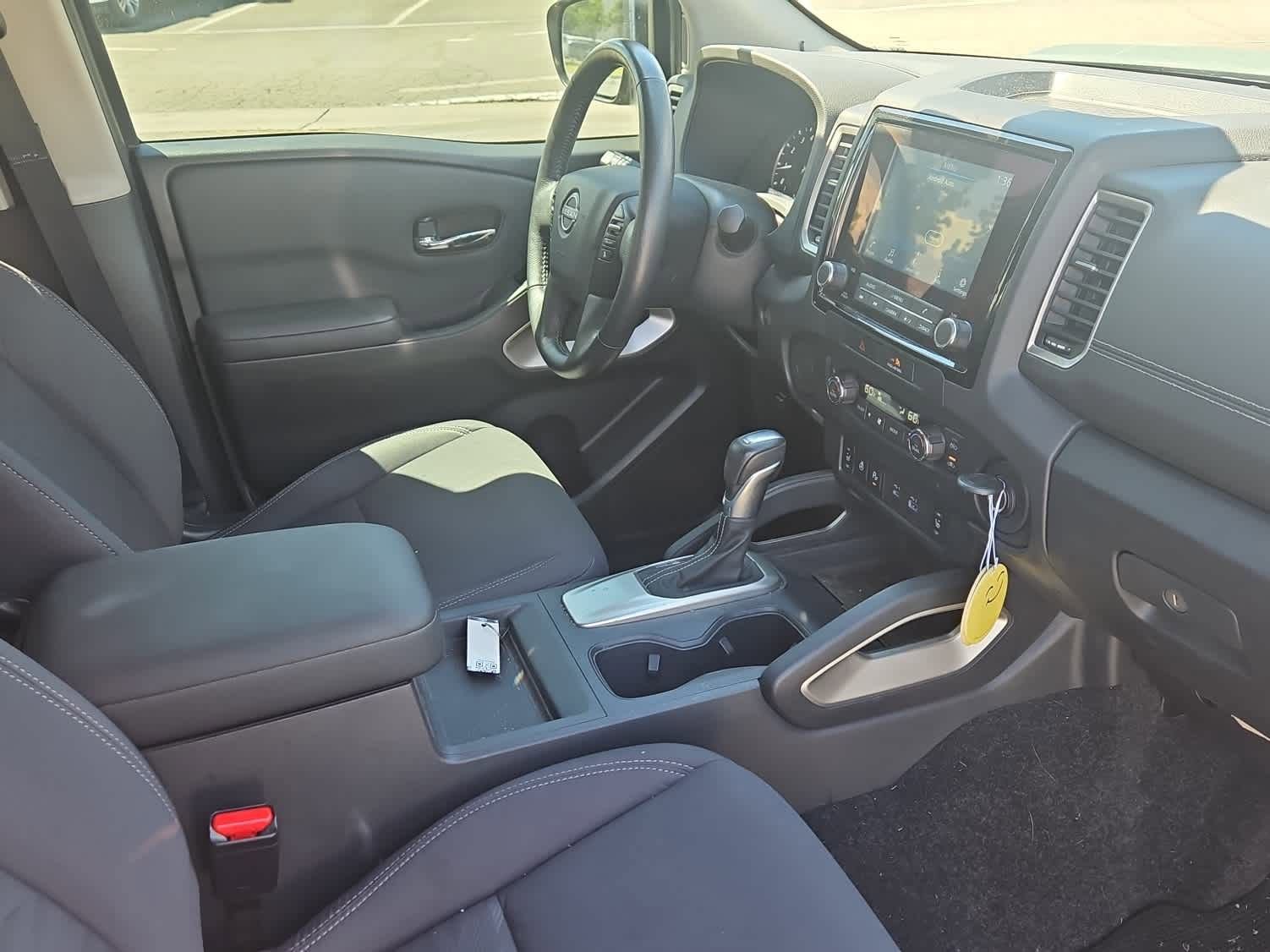 Used 2022 Nissan Frontier SV image 13