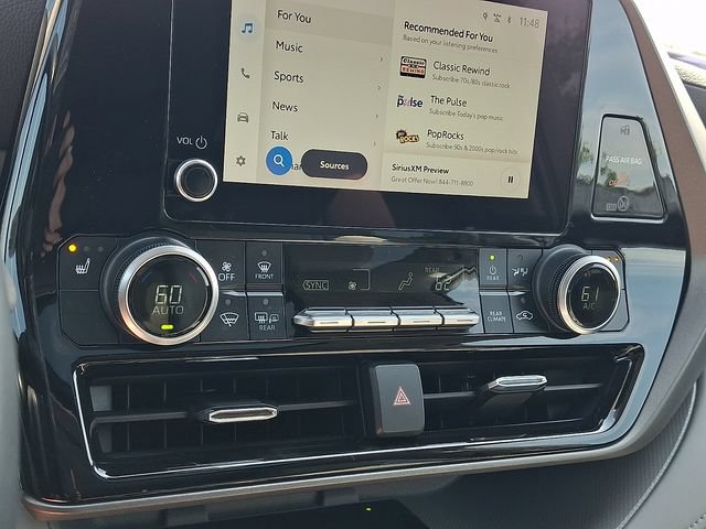Used 2023 Toyota Highlander XLE FWD image 17