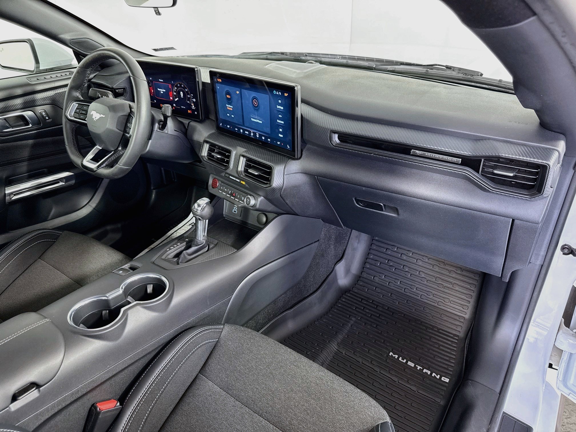 Certified 2025 Ford Mustang Coupe RWD image 27