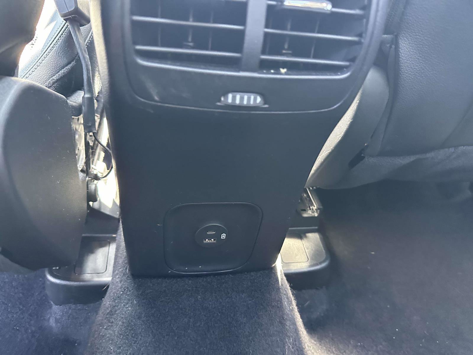 Certified 2022 Ford Escape SEL AWD/4WD image 11