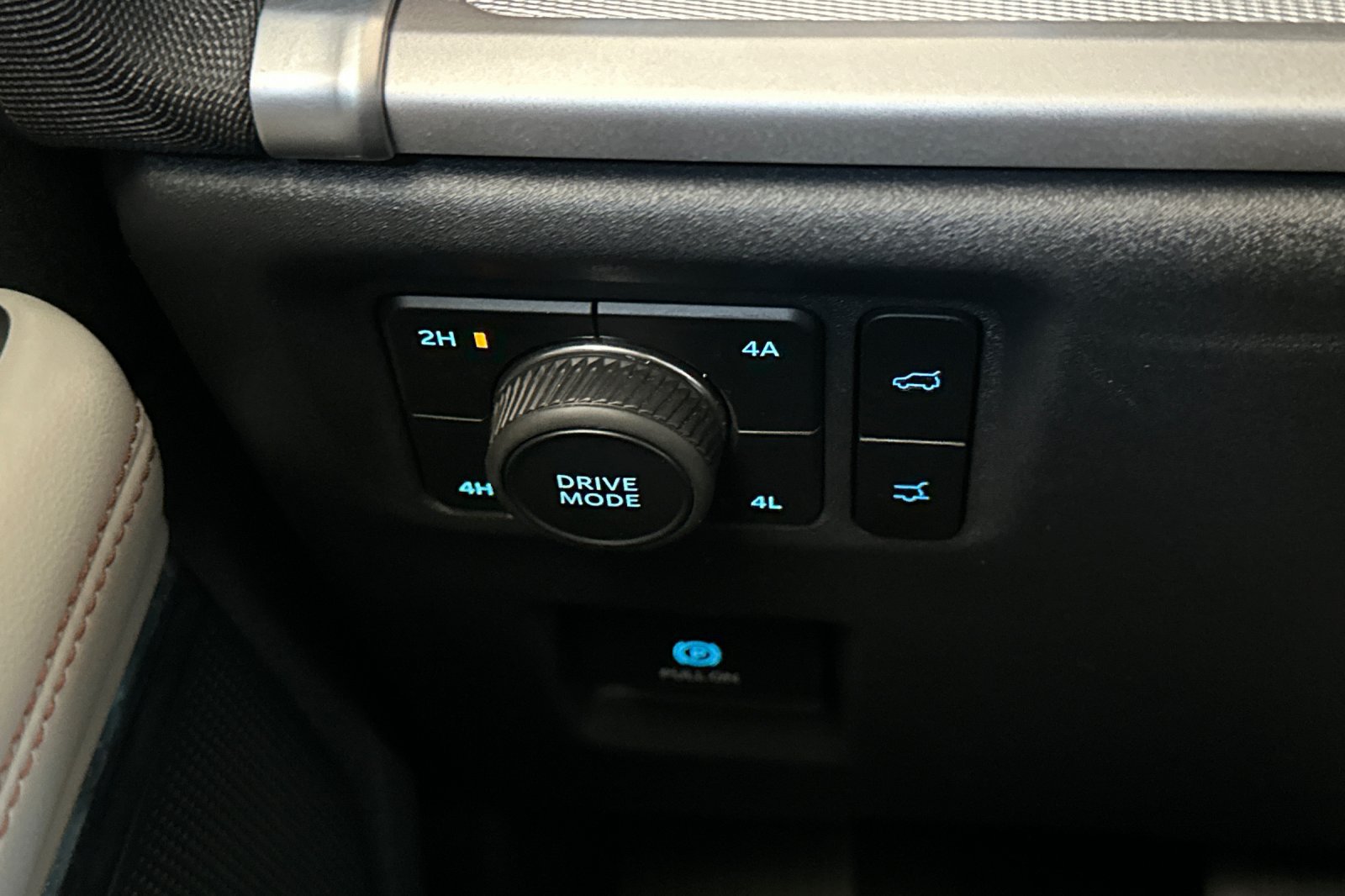 Certified 2025 Ford Expedition Active AWD/4WD image 30