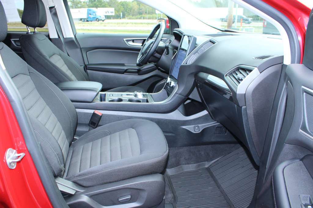 Certified 2024 Ford Edge SEL AWD/4WD image 32